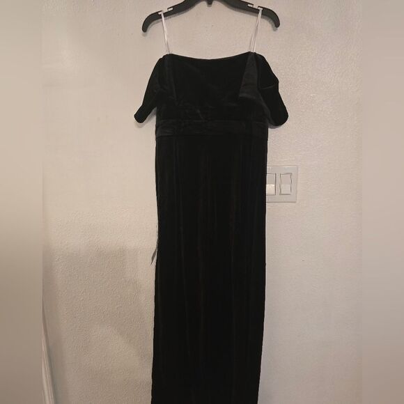 NWT Lulu's I'm Enchanted Black Velvet Off-the-Shoulder Maxi Dress Size XL - Picture 13 of 14